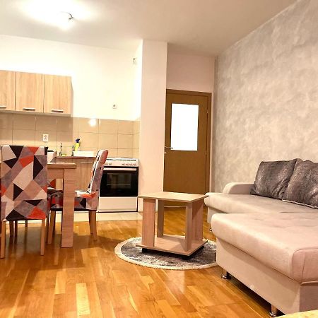 Naki Apartmani Podgorica Exteriör bild