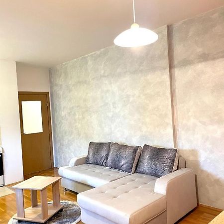 Naki Apartmani Podgorica Exteriör bild