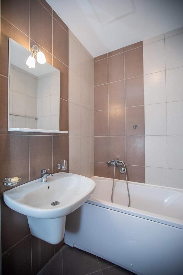 Naki Apartmani Podgorica Exteriör bild
