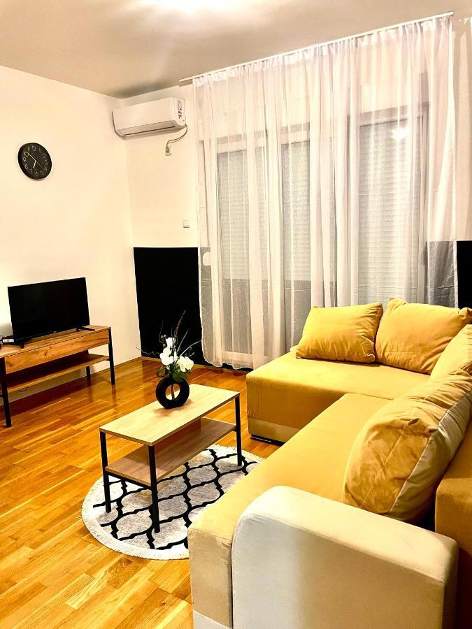 Naki Apartmani Podgorica Exteriör bild