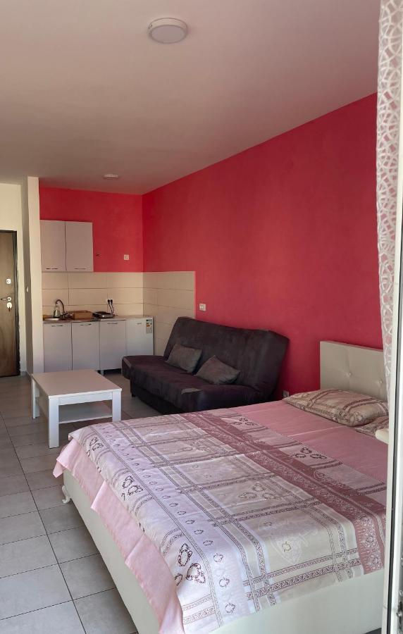 Naki Apartmani Podgorica Exteriör bild