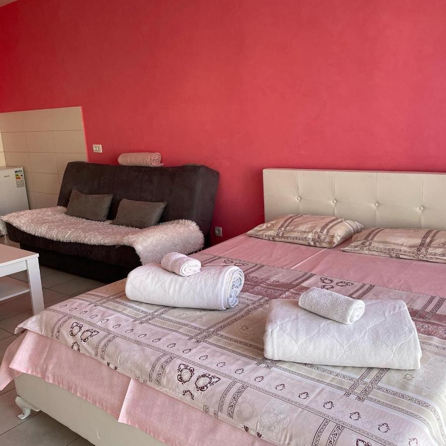 Naki Apartmani Podgorica Exteriör bild