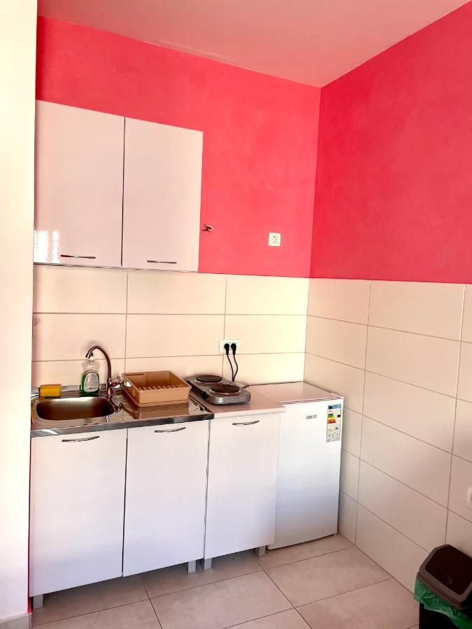 Naki Apartmani Podgorica Exteriör bild
