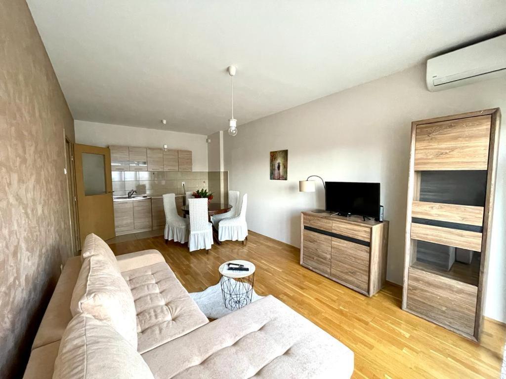 Naki Apartmani Podgorica Exteriör bild